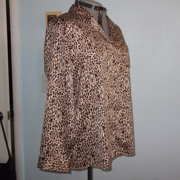♥️Apt 9♥ Plus Size XXL Animal Print Cheetah Blouse - Picture 2 of 6